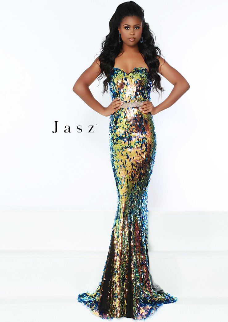 Jasz Couture Trunk Show Image